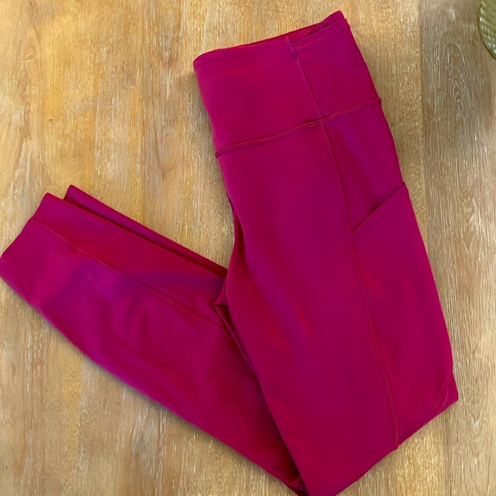 lululemon Fast and Free 25” Tights - Size 8